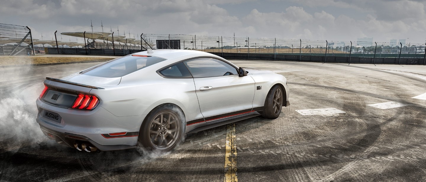 ford mustang_mach1 eu CCL_MustangS550_3_MUS_M_L_51213_CC_N_D 21x9 2160x925_NAMEPLATEBB_en_EU.jpg.renditions.extra large